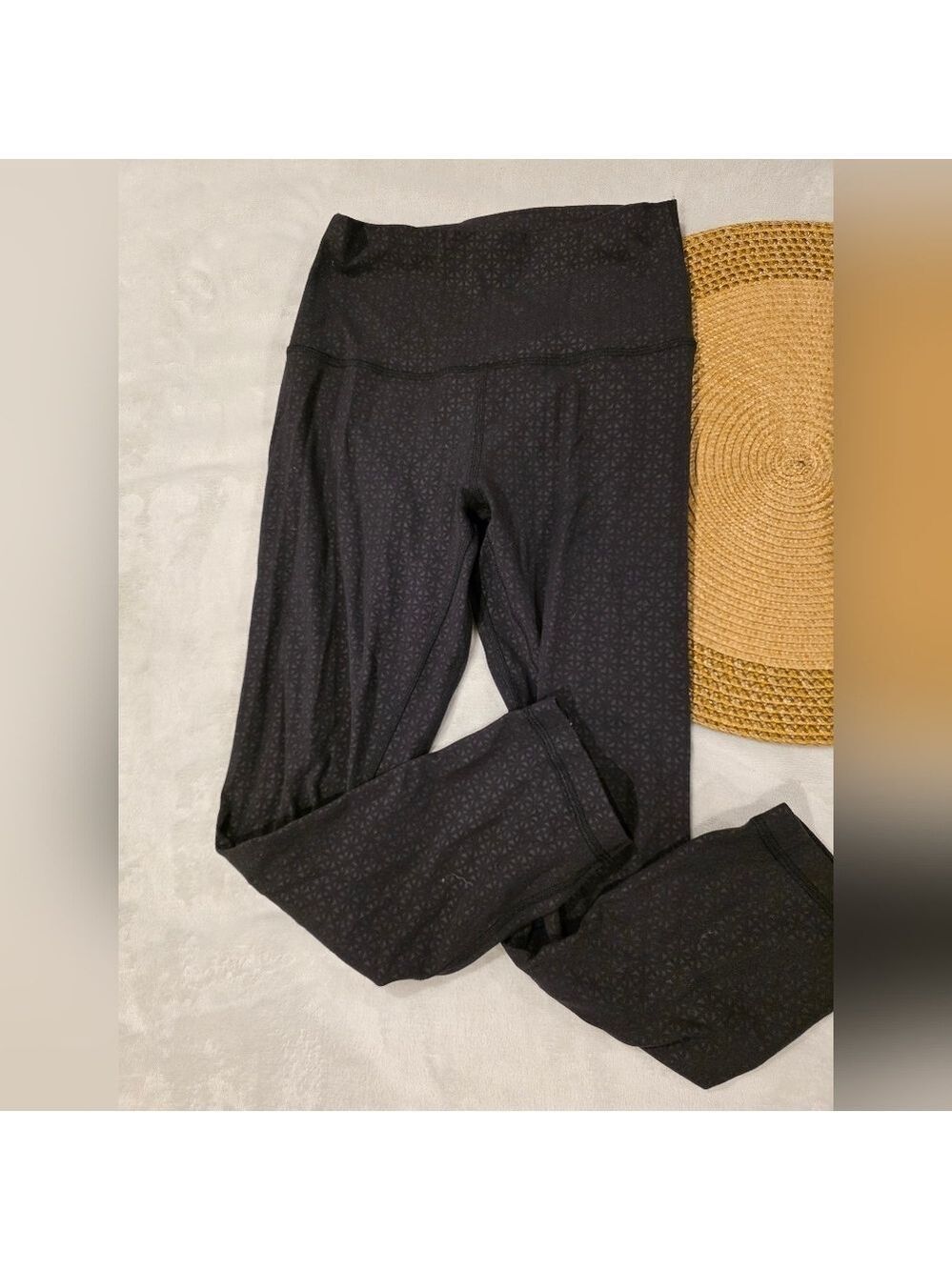Lululemon Women's Black Patterned Pants